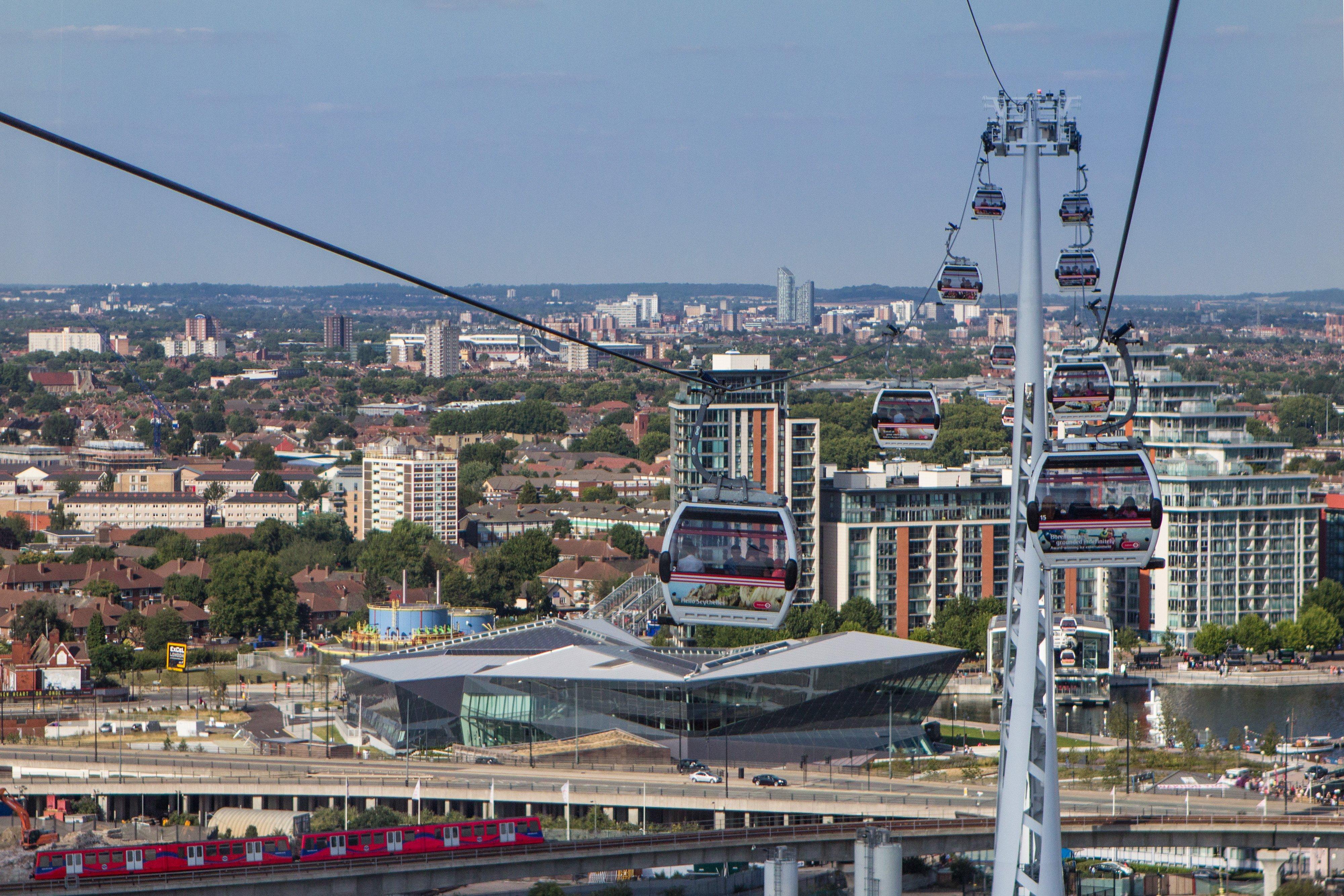 Holiday Inn Express Royal Docks By Ihg Лондон Экстерьер фото