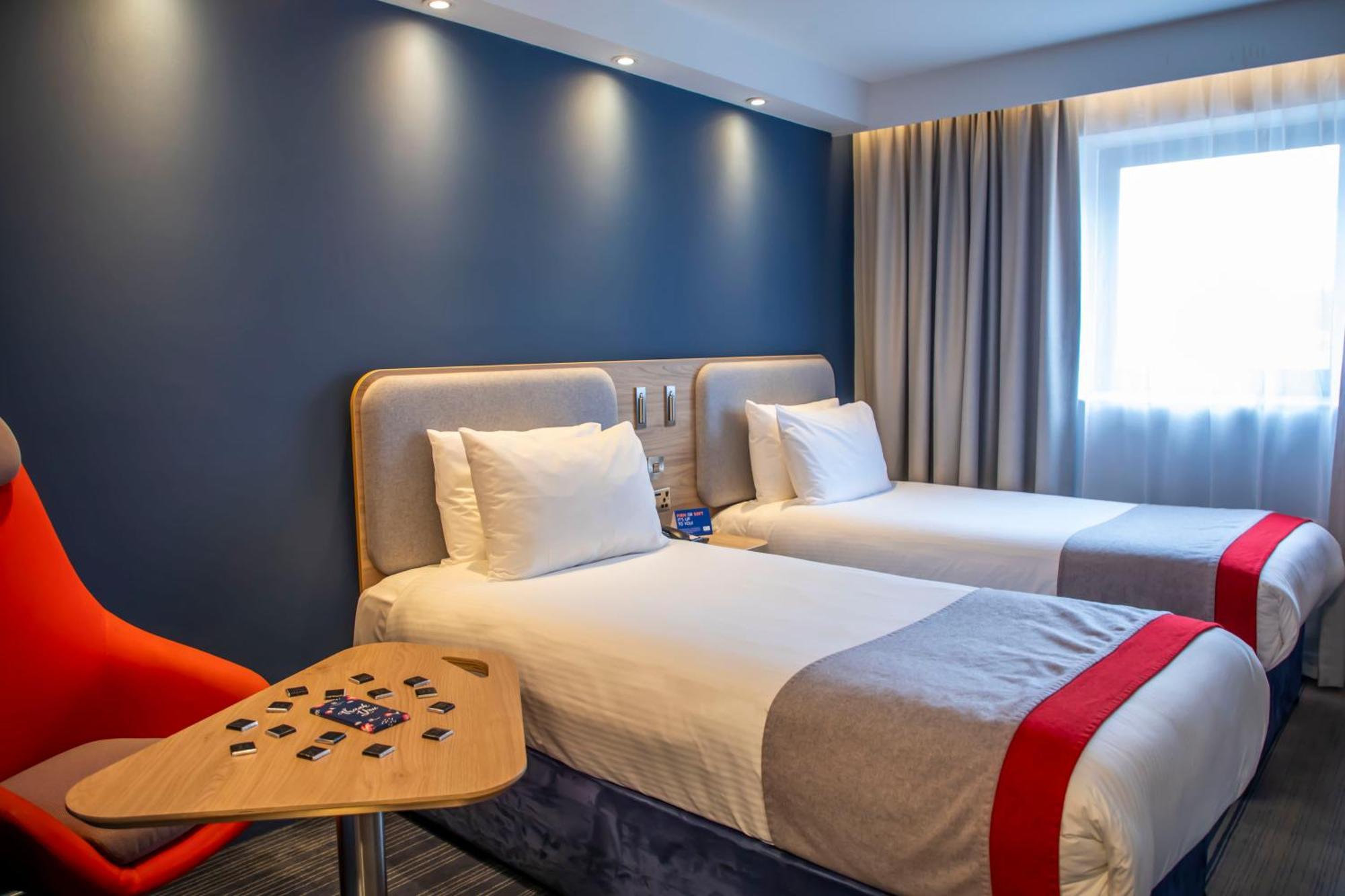 Holiday Inn Express Royal Docks By Ihg Лондон Экстерьер фото