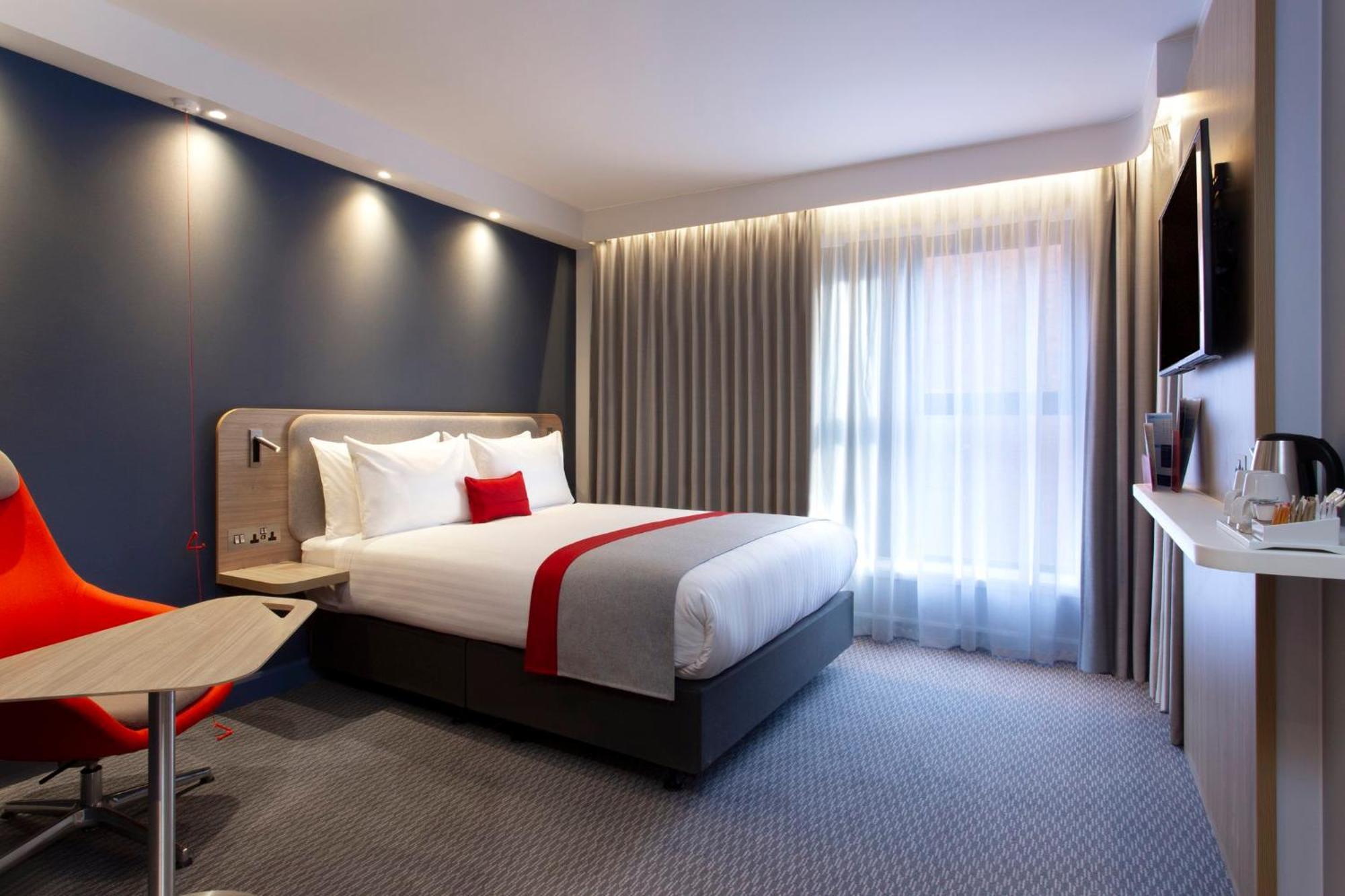 Holiday Inn Express Royal Docks By Ihg Лондон Экстерьер фото