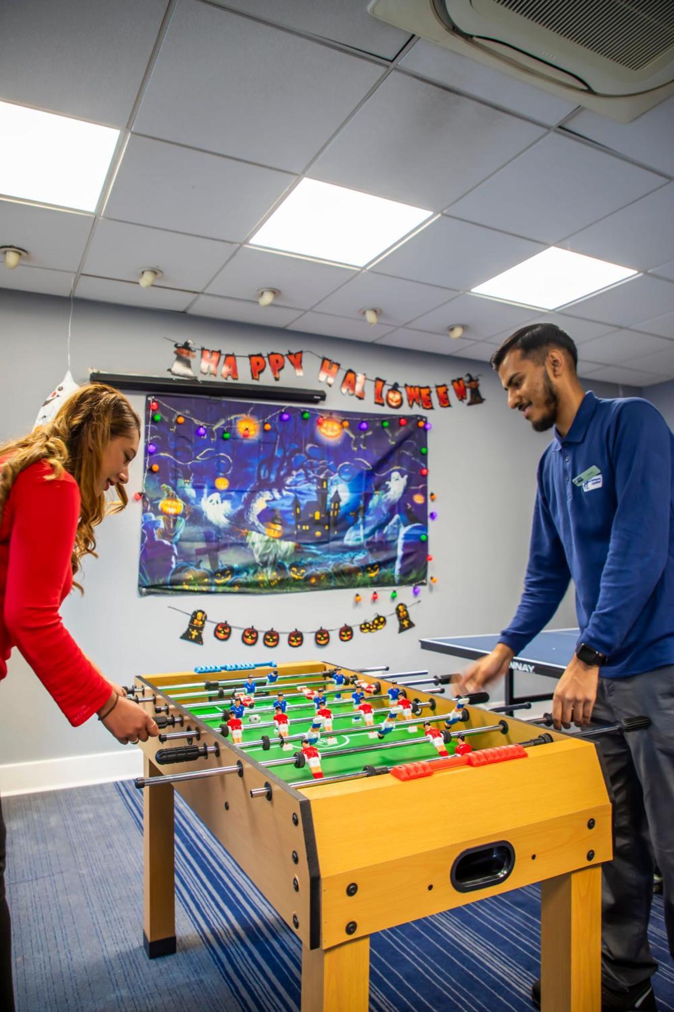 Holiday Inn Express Royal Docks By Ihg Лондон Экстерьер фото